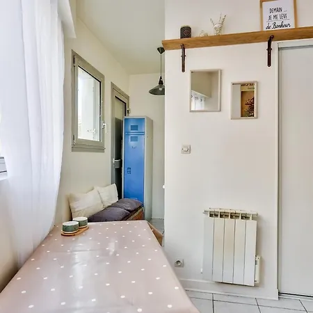 Studio With Bathtub - Near Chantenay דירה נאנט
